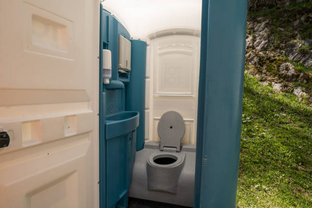 Best Portable restroom solutions  in Pasadena, CA